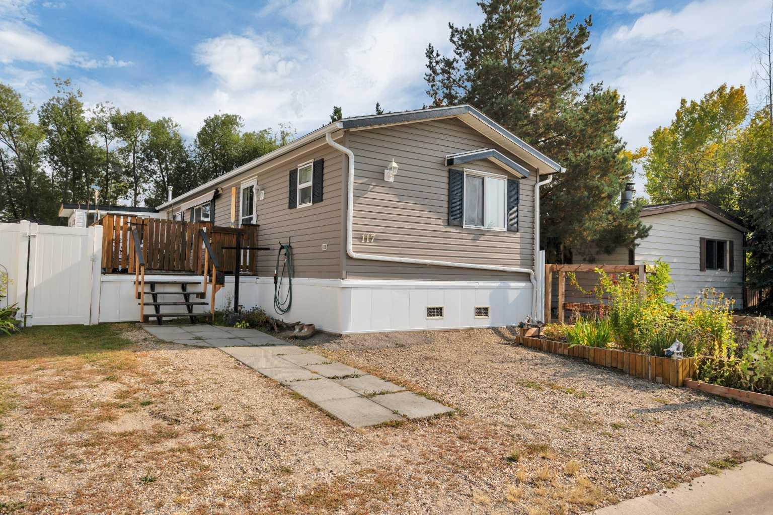 117 Westwood Ct, Innisfail, AB T4G 1S2