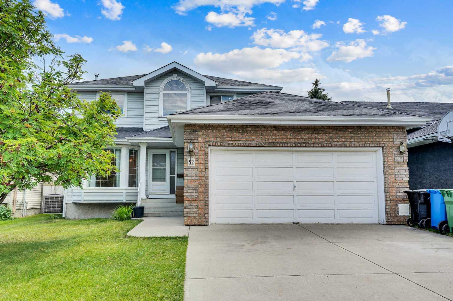 82 Edgevalley Close NW, Calgary, AB T3A 5E9