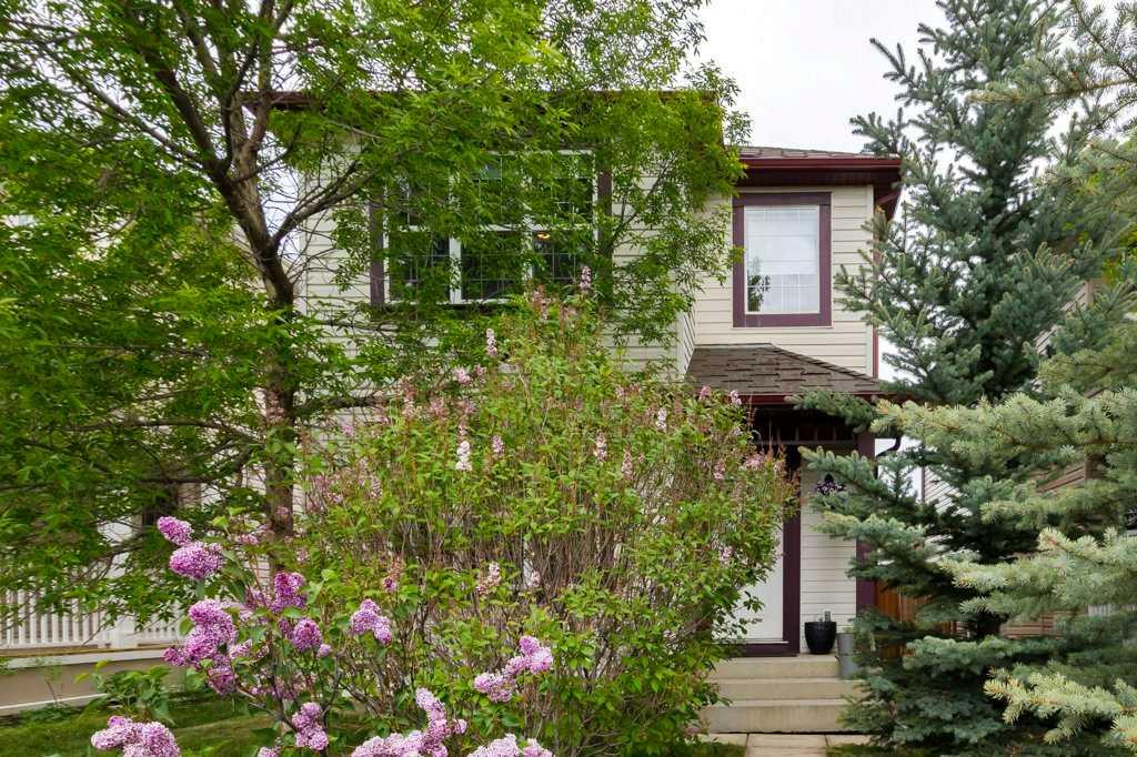 14 Everglen Mnr SW, Calgary, AB T2Y 5G4