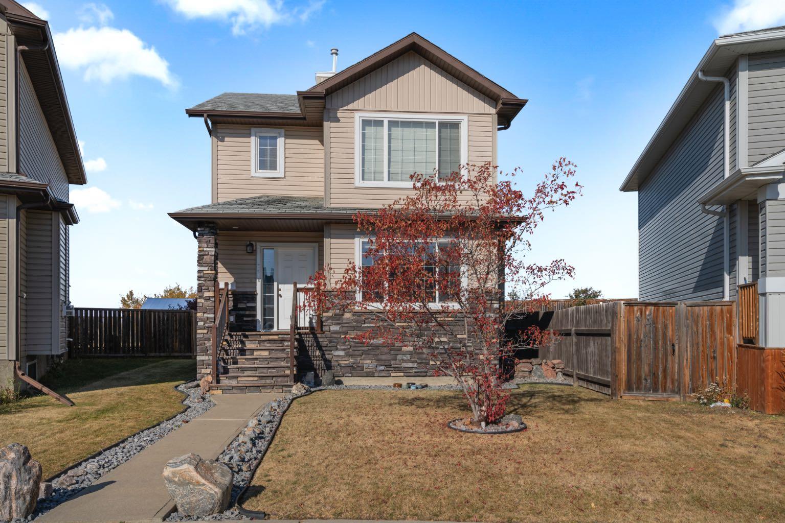 46 Avenue Unit 7418, Camrose, AB T4V 2T4