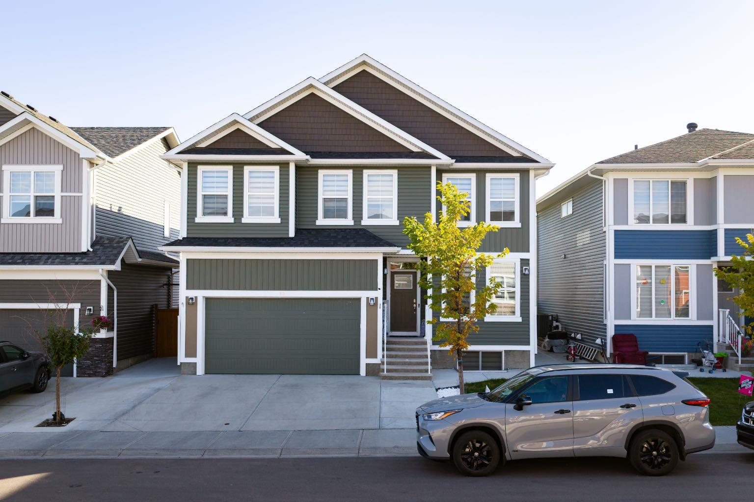 82 Red Sky Rd NE, Calgary, AB T3N 1R1