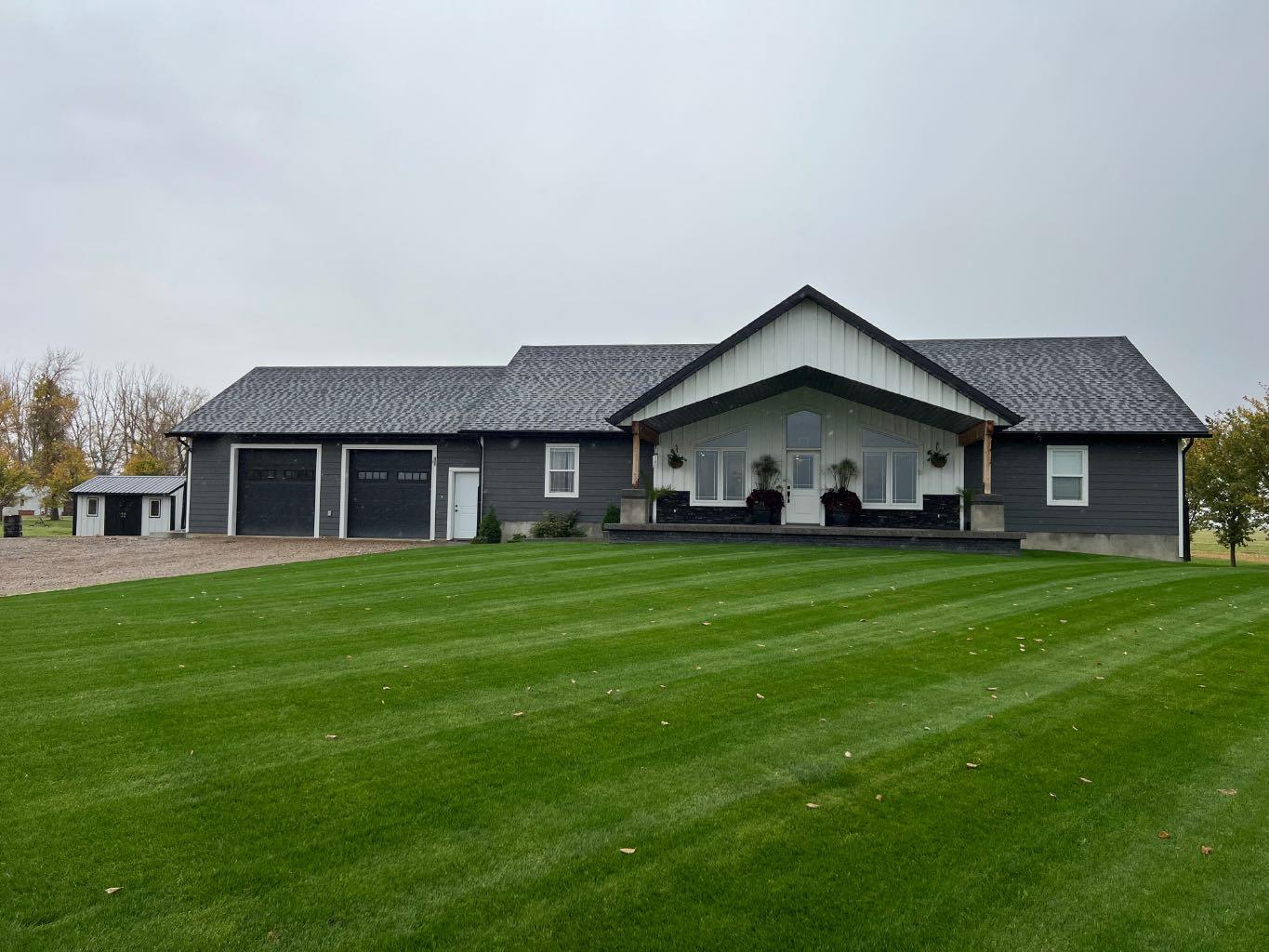 92008 Range Road 195, Rural Lethbridge County, AB T1M 1M9