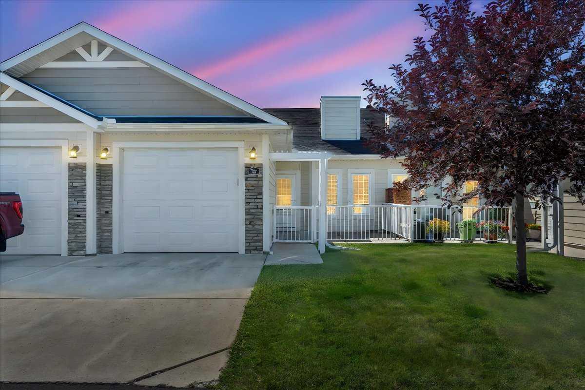 42 Sunrise Pl NE, High River, AB T1V 0G9