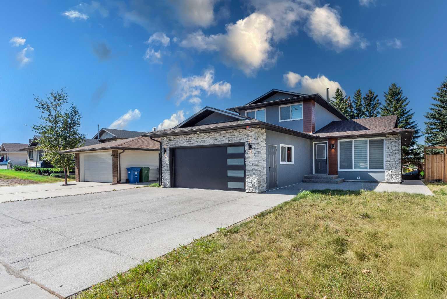 39 Whitlock Close NE, Calgary, AB T1Y 4X2