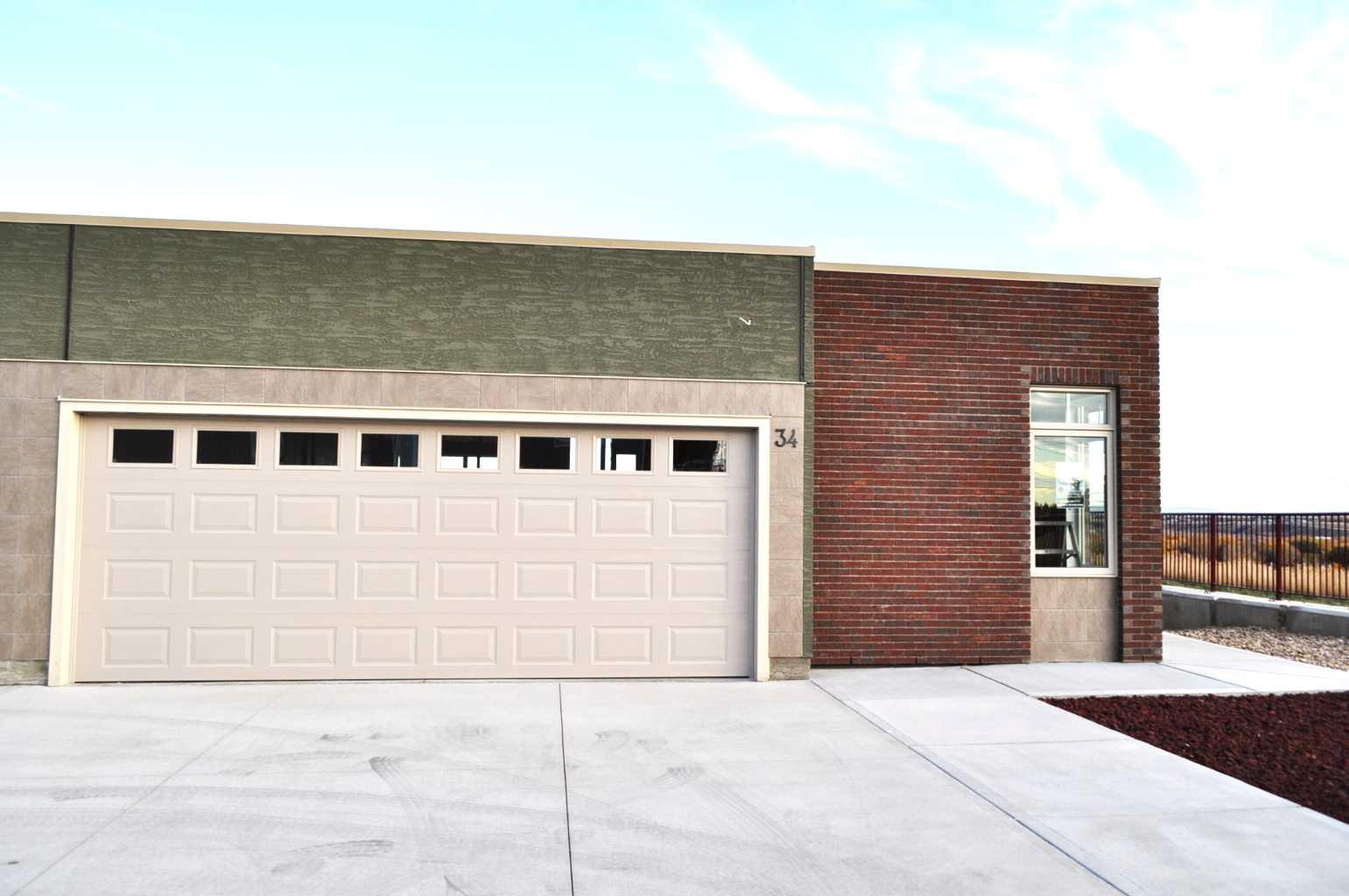 34 Palisades Way NE, Medicine Hat, AB T1C 2B4