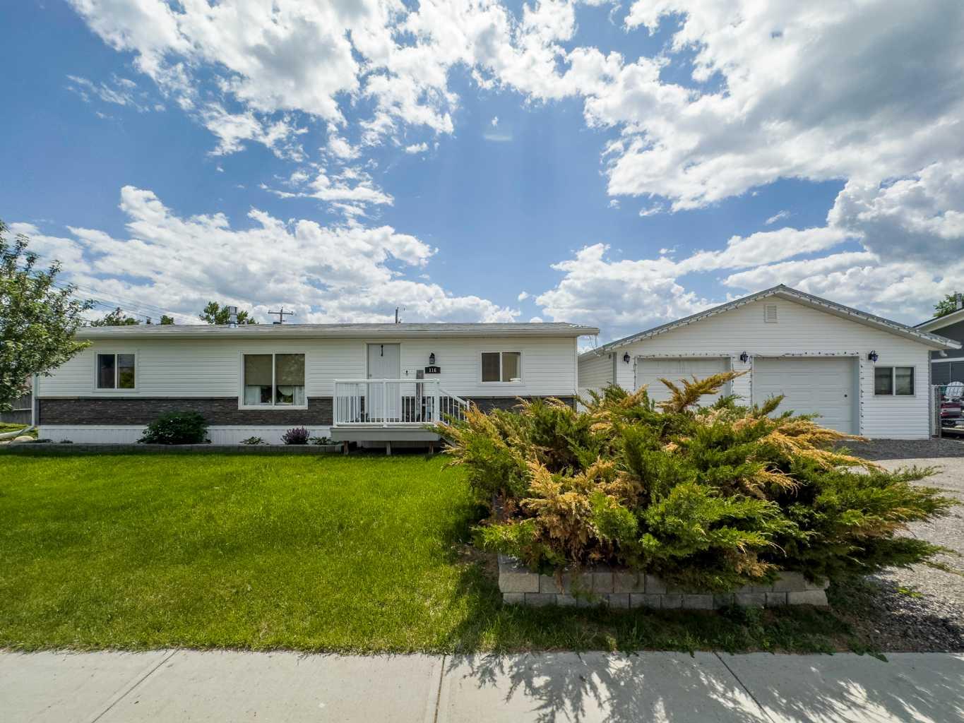 , Granum, AB T0L 1A0 MLS Houseful