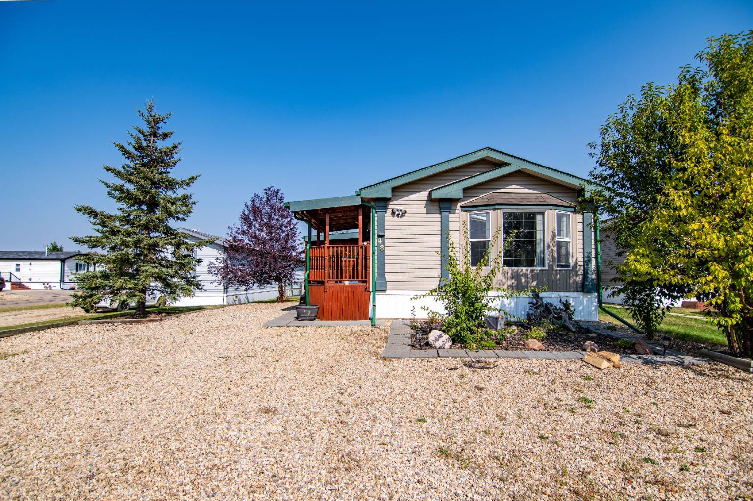 15 Mackenzie Ranch Estate Unit 48, Lacombe, AB T4L 0B4