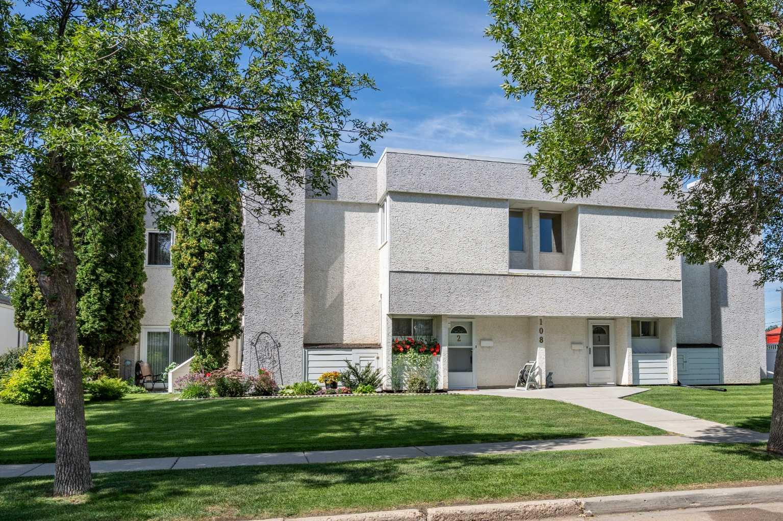 108 Mount Pleasant Drive Unit 2, Camrose, AB T4V 2M7