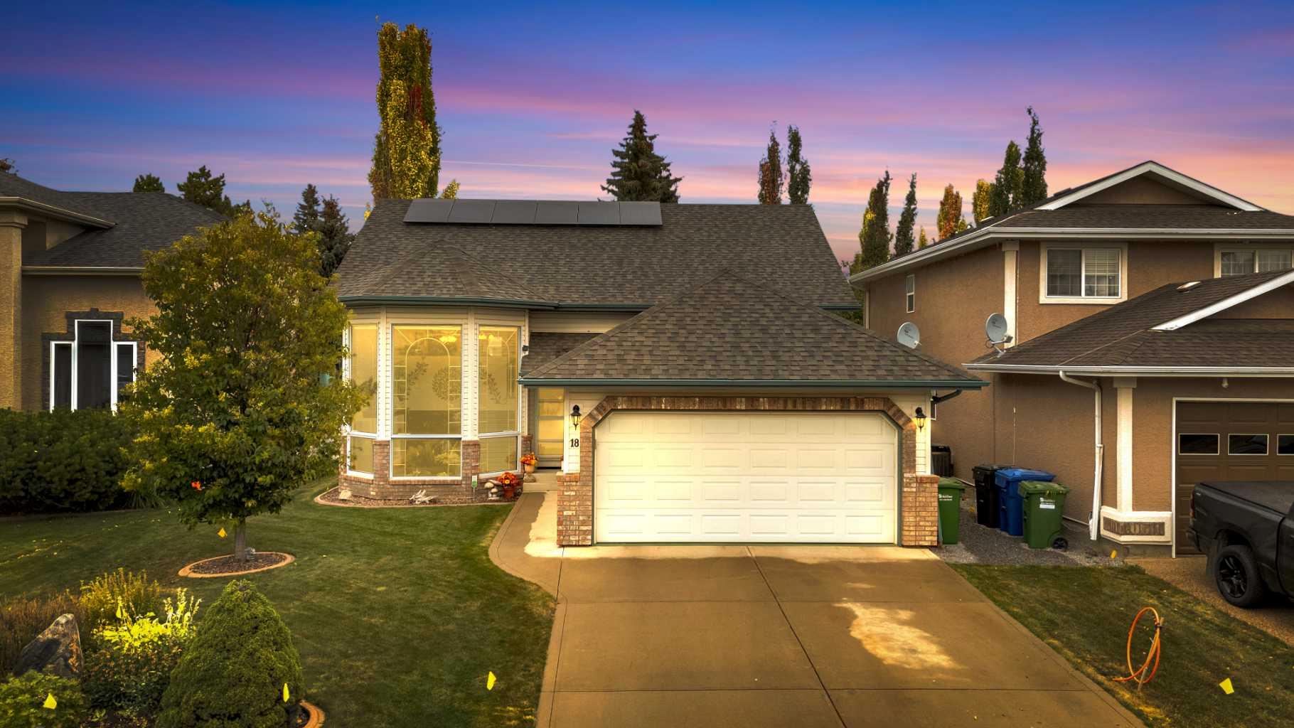 18 Asmundsen Close, Red Deer, AB T4R 2X6