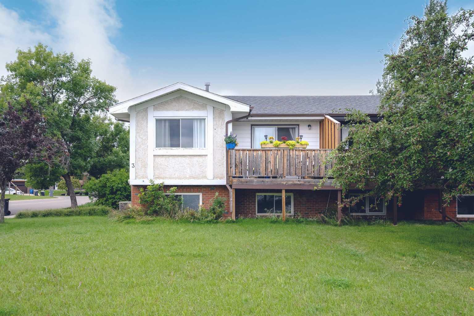 3 Mt Royal Pl W, Lethbridge, AB T1K 4M9