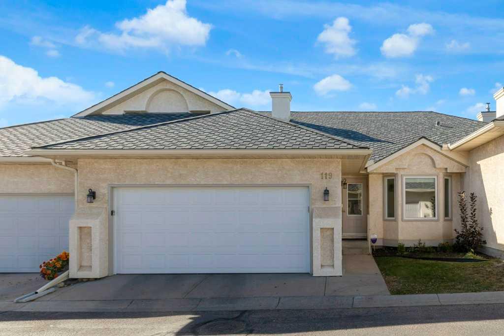 119 Edgepark Villas NW, Calgary, AB T3A 3S2
