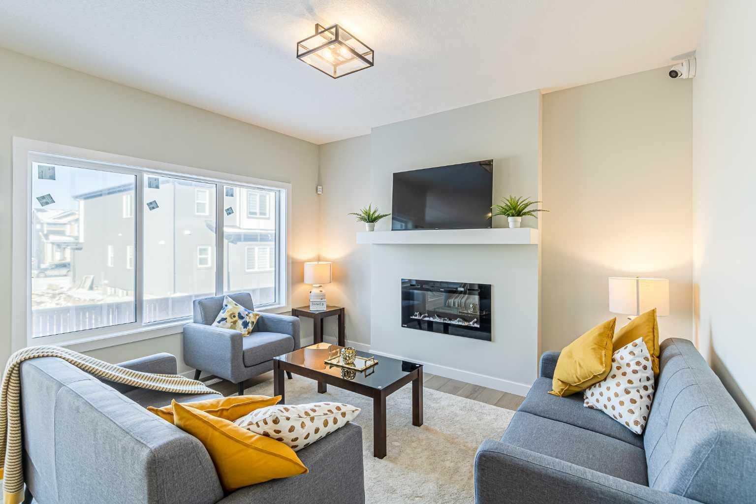 8 Waterford Mnr, Chestermere, AB T1X 2T9