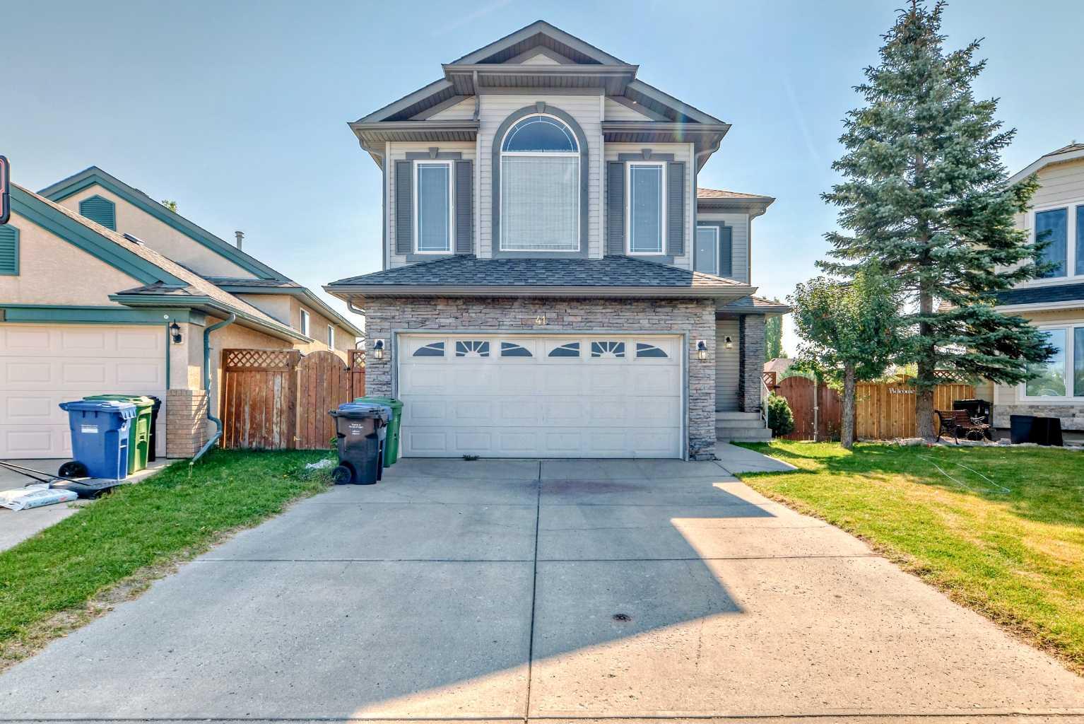 41 Covette Bay NE, Calgary, AB T3K 4S9