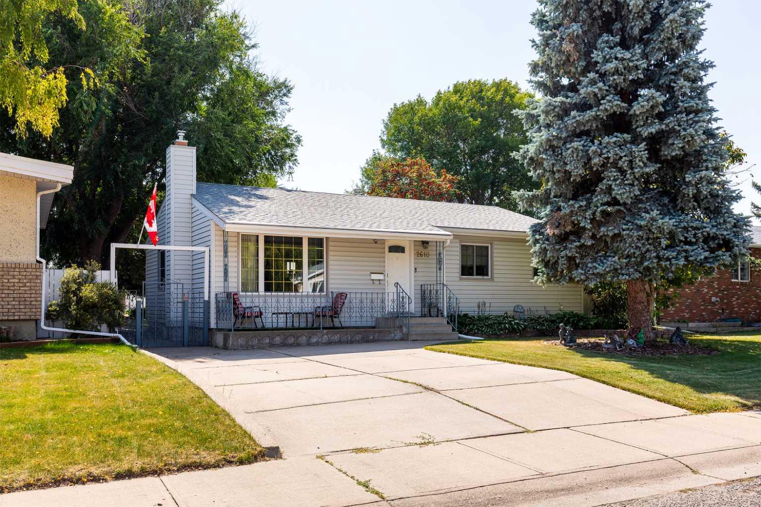 13 Avenue N Unit 2610, Lethbridge, AB T1H 4A3