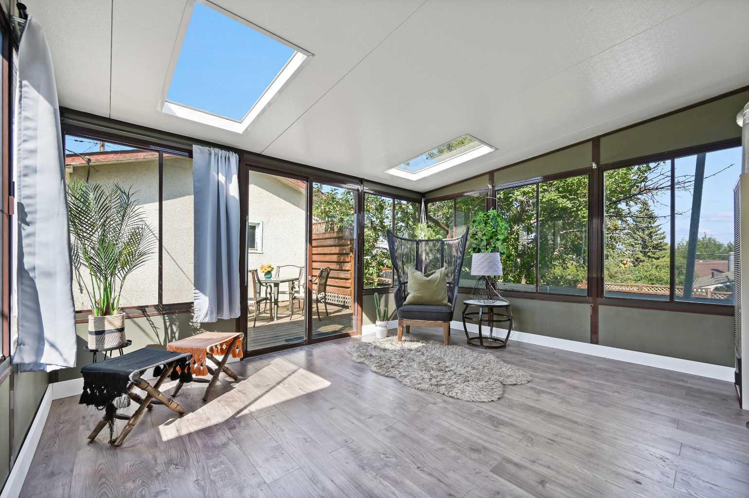 101 Avenue Sw Unit 708, Calgary, AB T2W 0A1