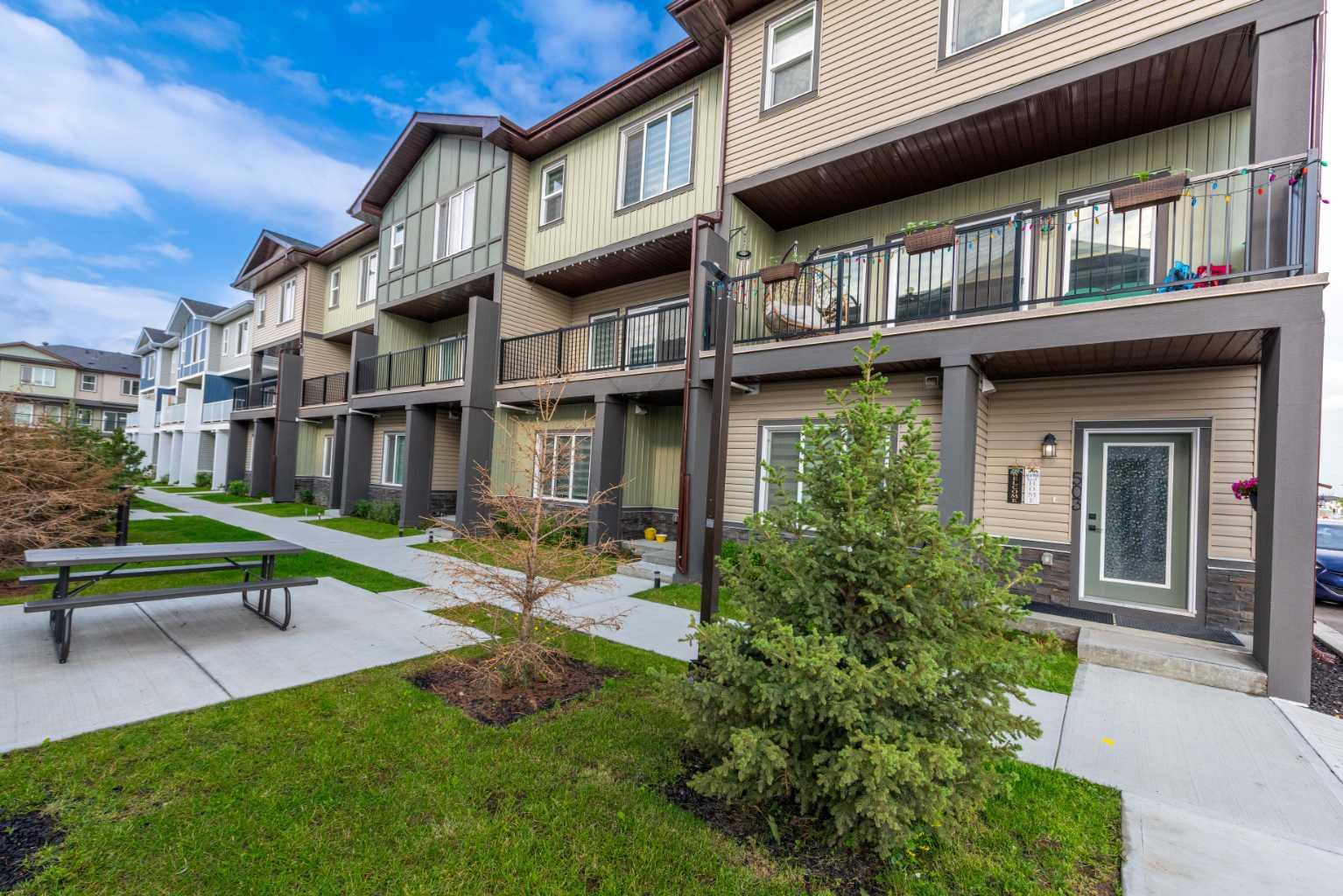 503 Corner Meadows Sq NE, Calgary, AB T3N 2N1
