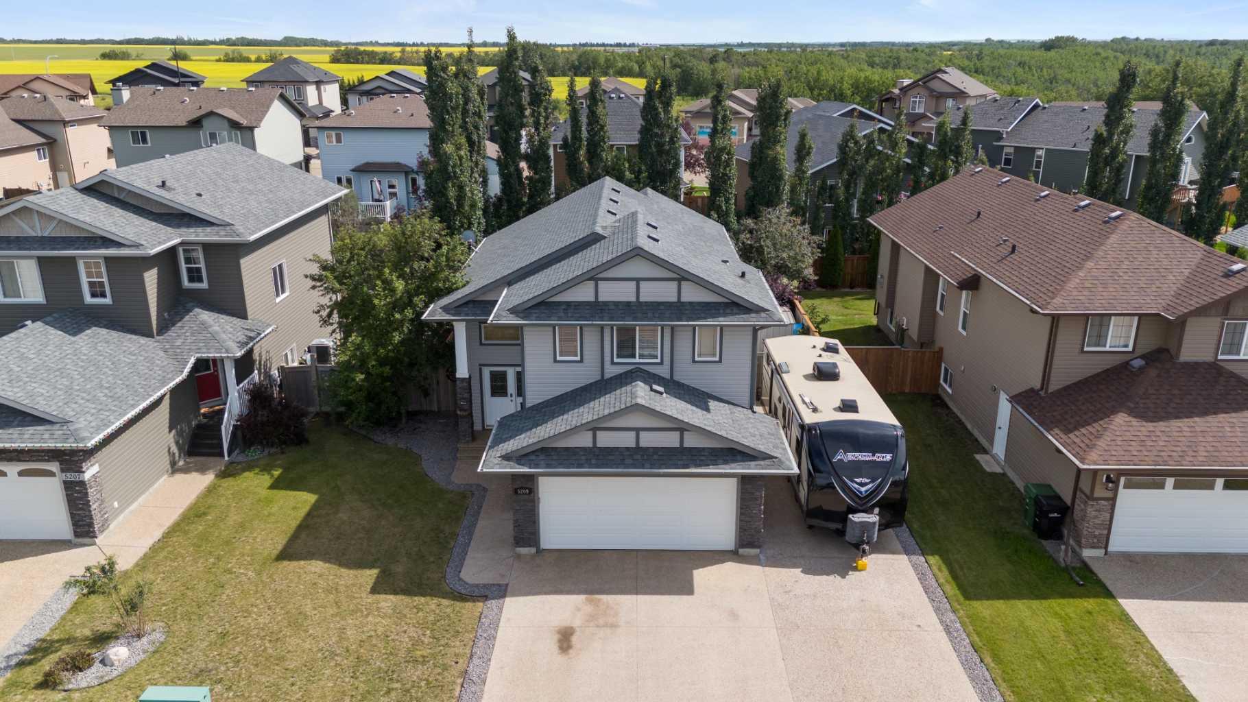 33 Avenue Unit 5209 #a, Camrose, AB T4V 4E2