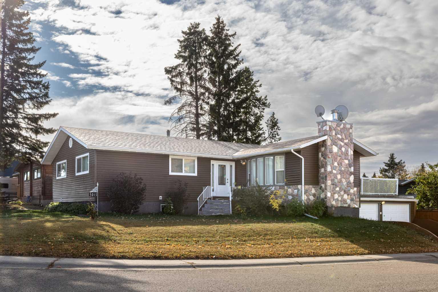 35 Street Unit 5015, Innisfail, AB T4G 1H5