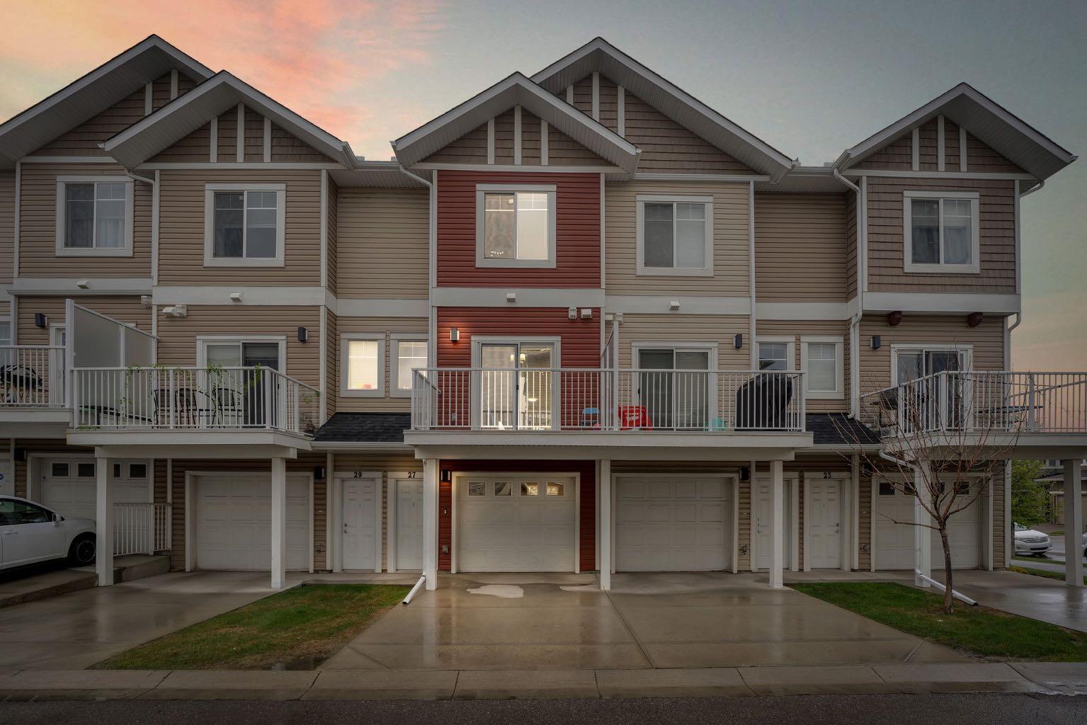 27 Redstone Cir NE, Calgary, AB T3N 0M8