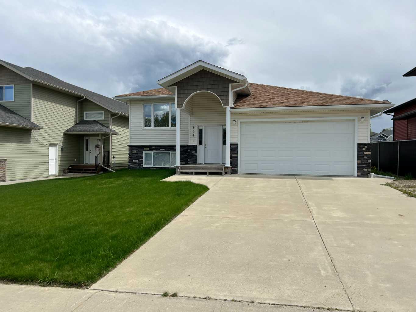 10 Street Unit 809, Fox Creek, AB T0H 1P0