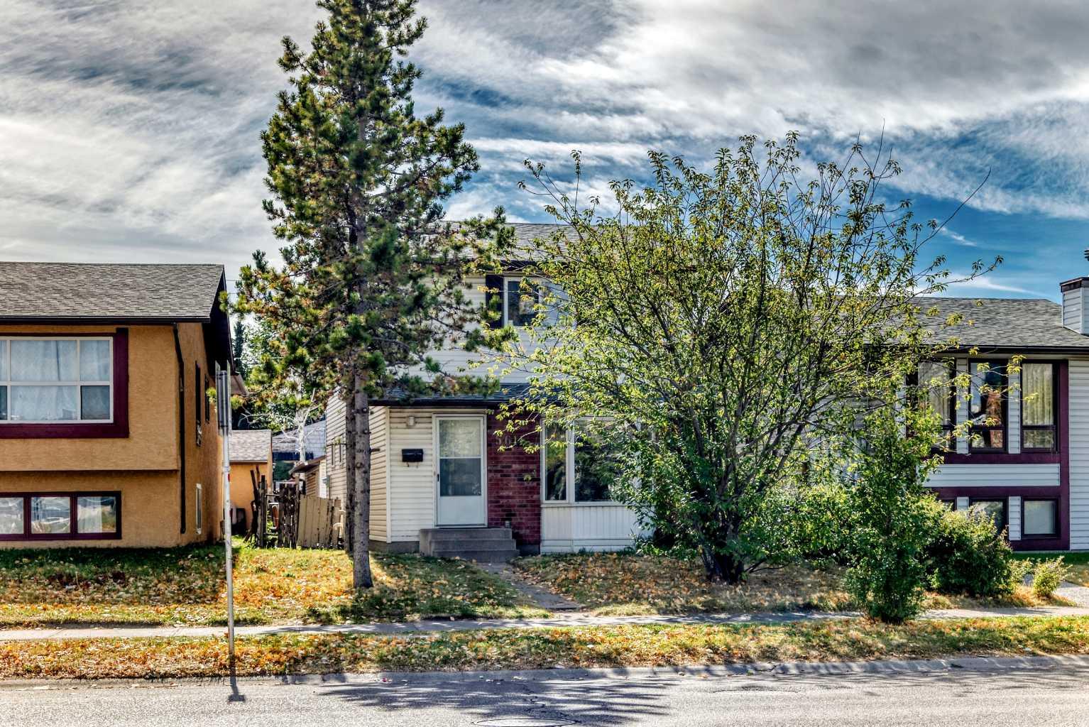 5611 Temple Dr NE, Calgary, AB T1Y 3R7