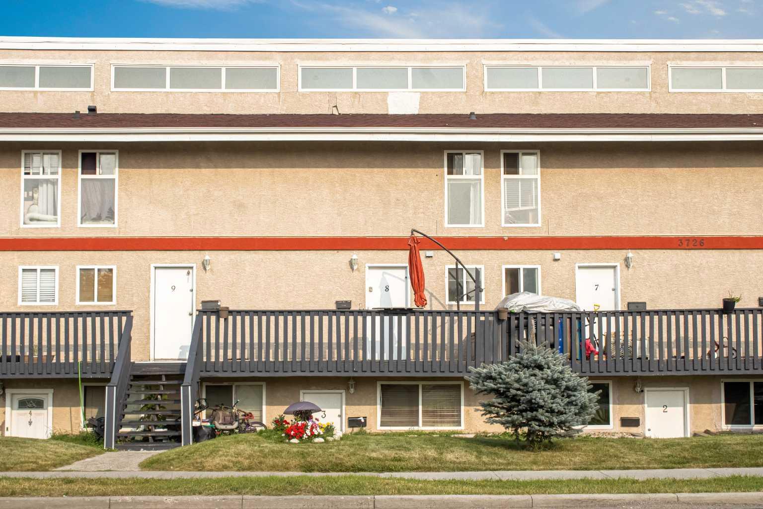 3726 Centre Street Ne Unit 8, Calgary, AB T2E 2Y3