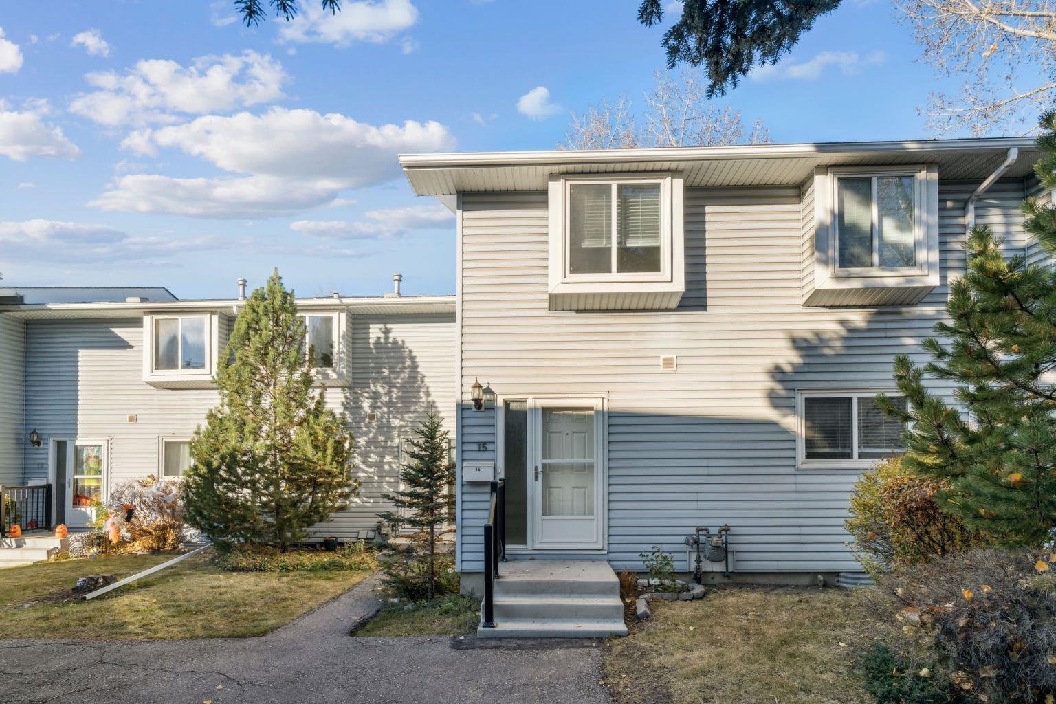 4810 40 Avenue Sw Unit 15, Calgary, AB T3E 1E5