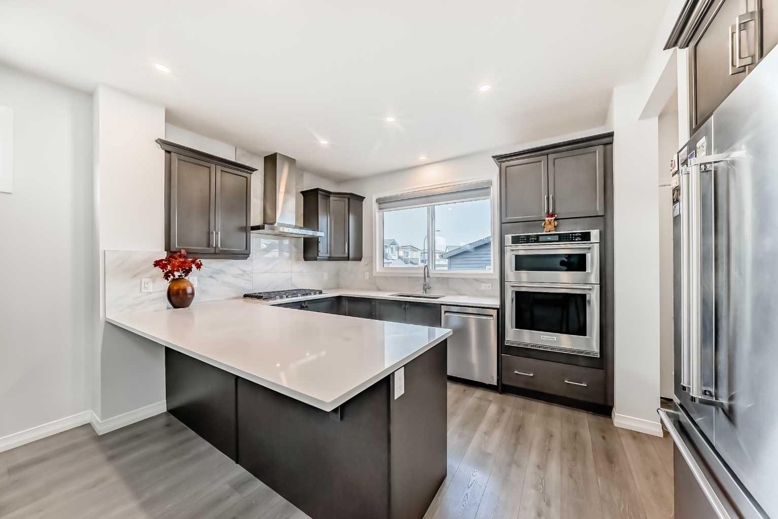 120 Belmont Blvd SW, Calgary, AB T2X 4W1