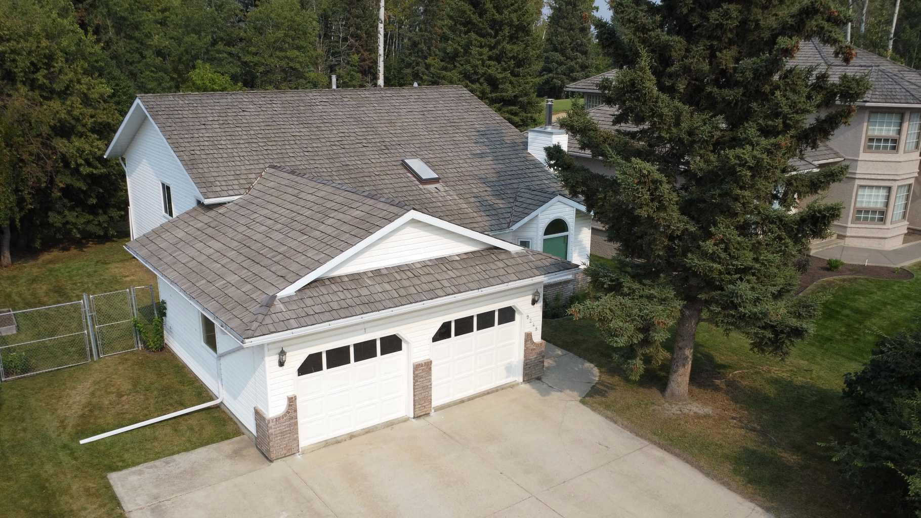 9248 Wedgewood Dr N, Grande Prairie, AB T8W 2G5