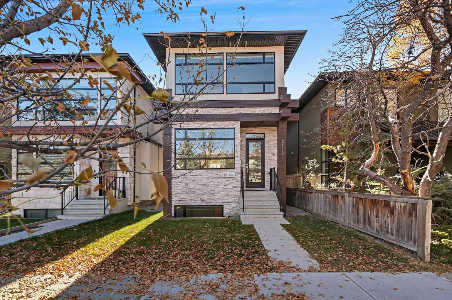 2115 Bowness Rd NW, Calgary, AB T2N 3L2