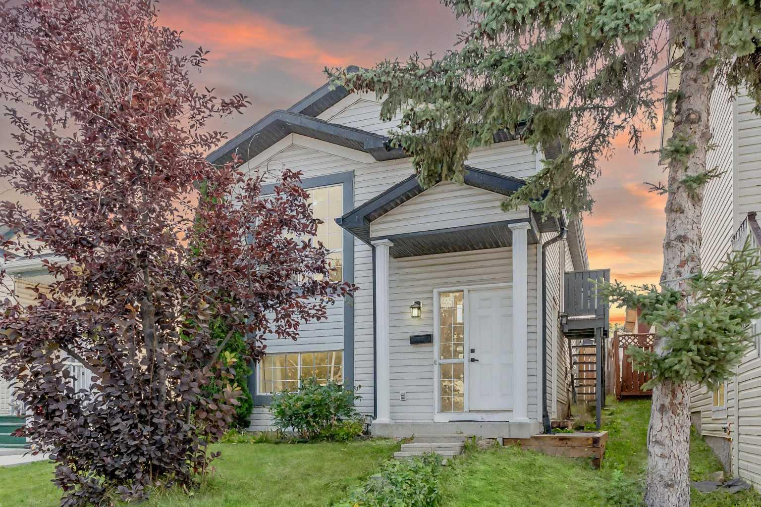 125 Martinpark Way NE, Calgary, AB T3J 3M8
