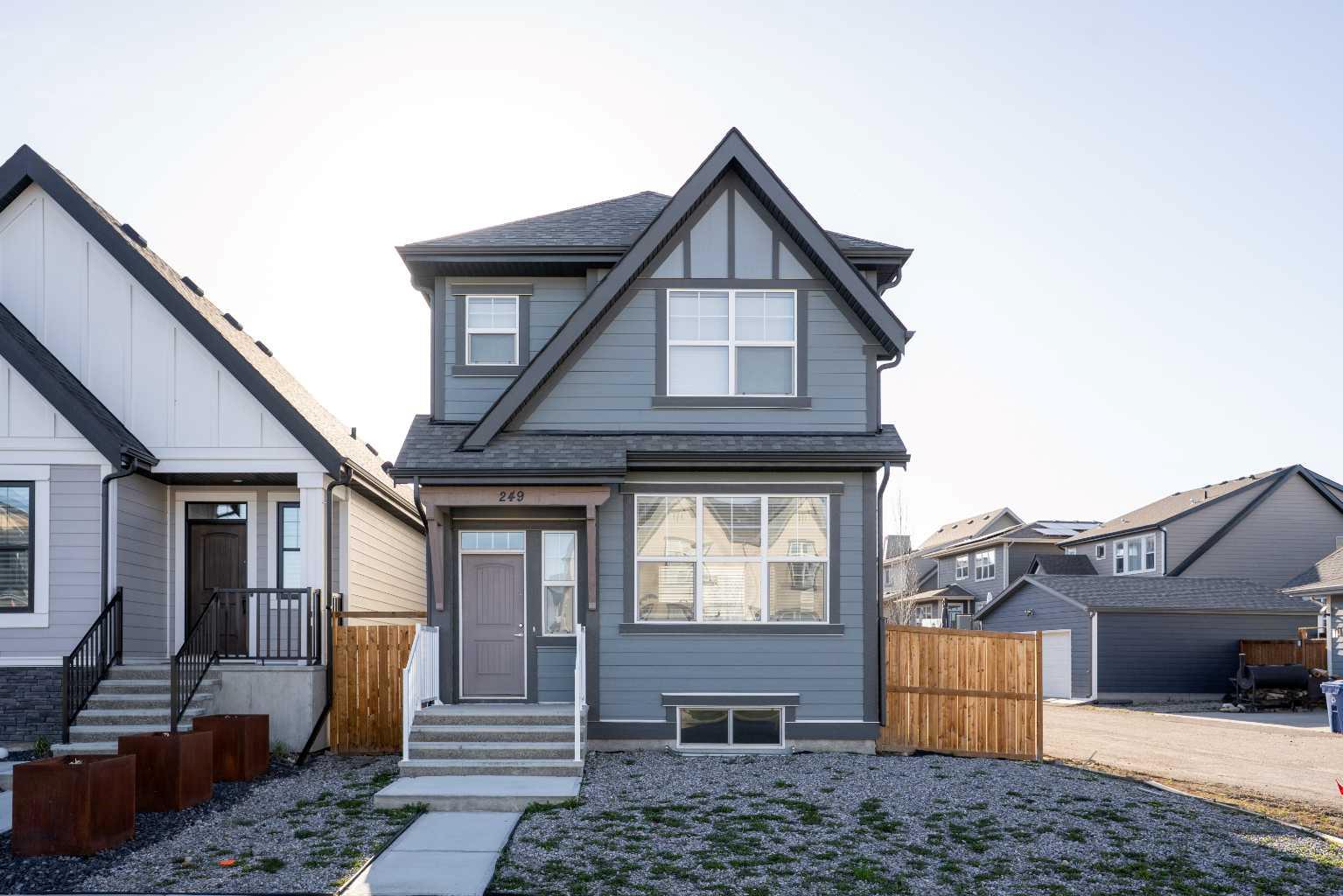 249 Masters Ave SE, Calgary, AB T3M 2C1