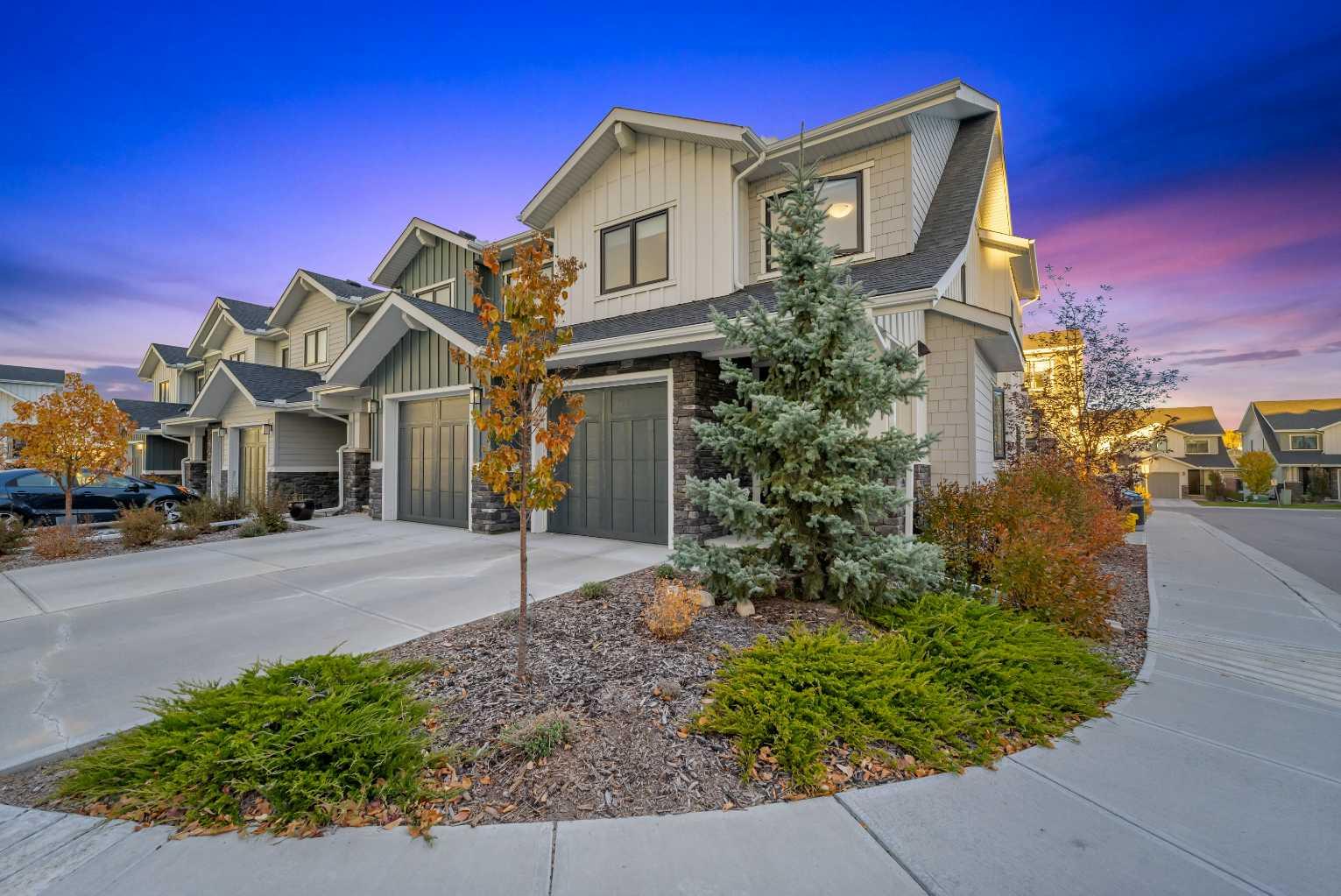 51 Crestridge Common SW, Calgary, AB T3B 6J5