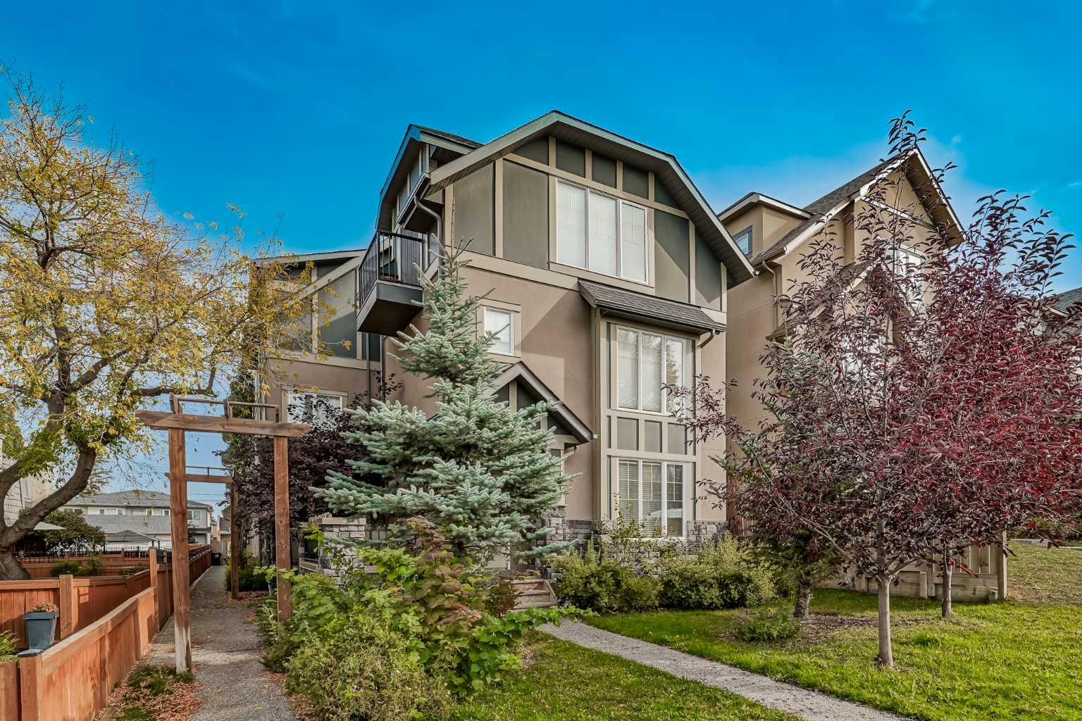 2416 30 Street Sw Unit 2, Calgary, AB T3E 2M1