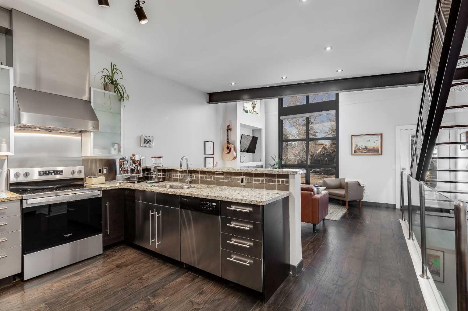 1212 13 Street Se Unit 302, Calgary, AB T2G 5R3