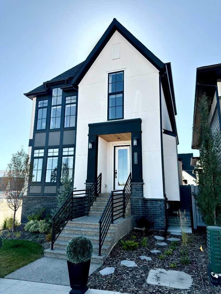 211 Calais Dr SW, Calgary, AB T3E 8H4