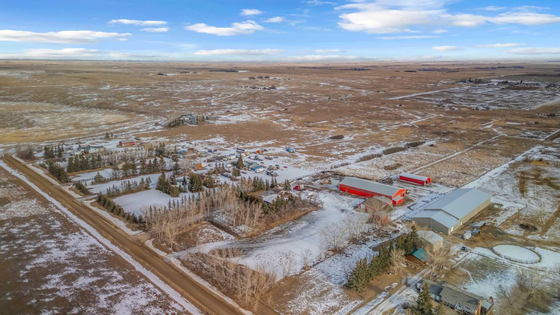 255192 Range Road 282, Delacour, AB T1X 0J3