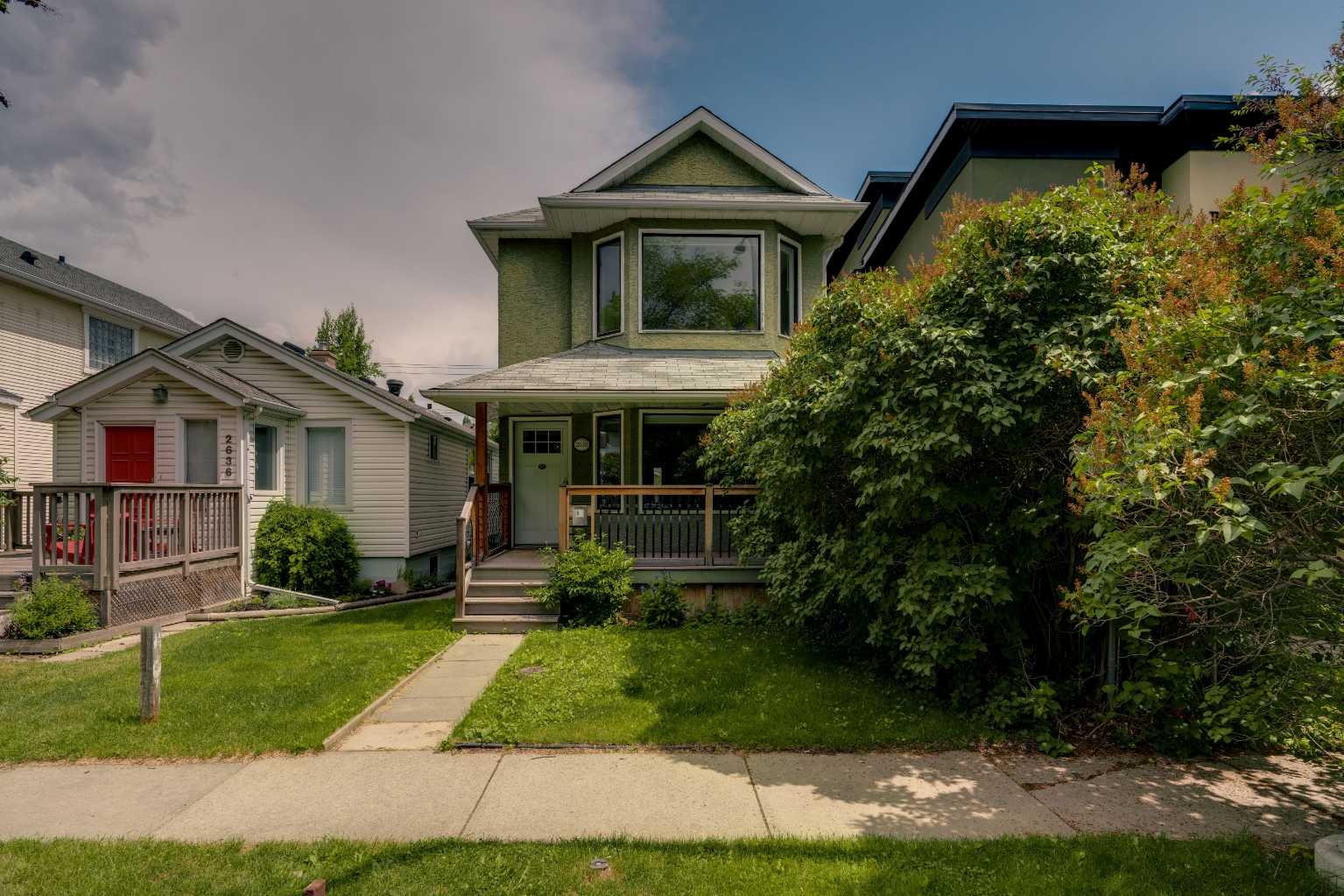 26 Street Sw Unit 2638 #a, Calgary, AB T3E 2C7