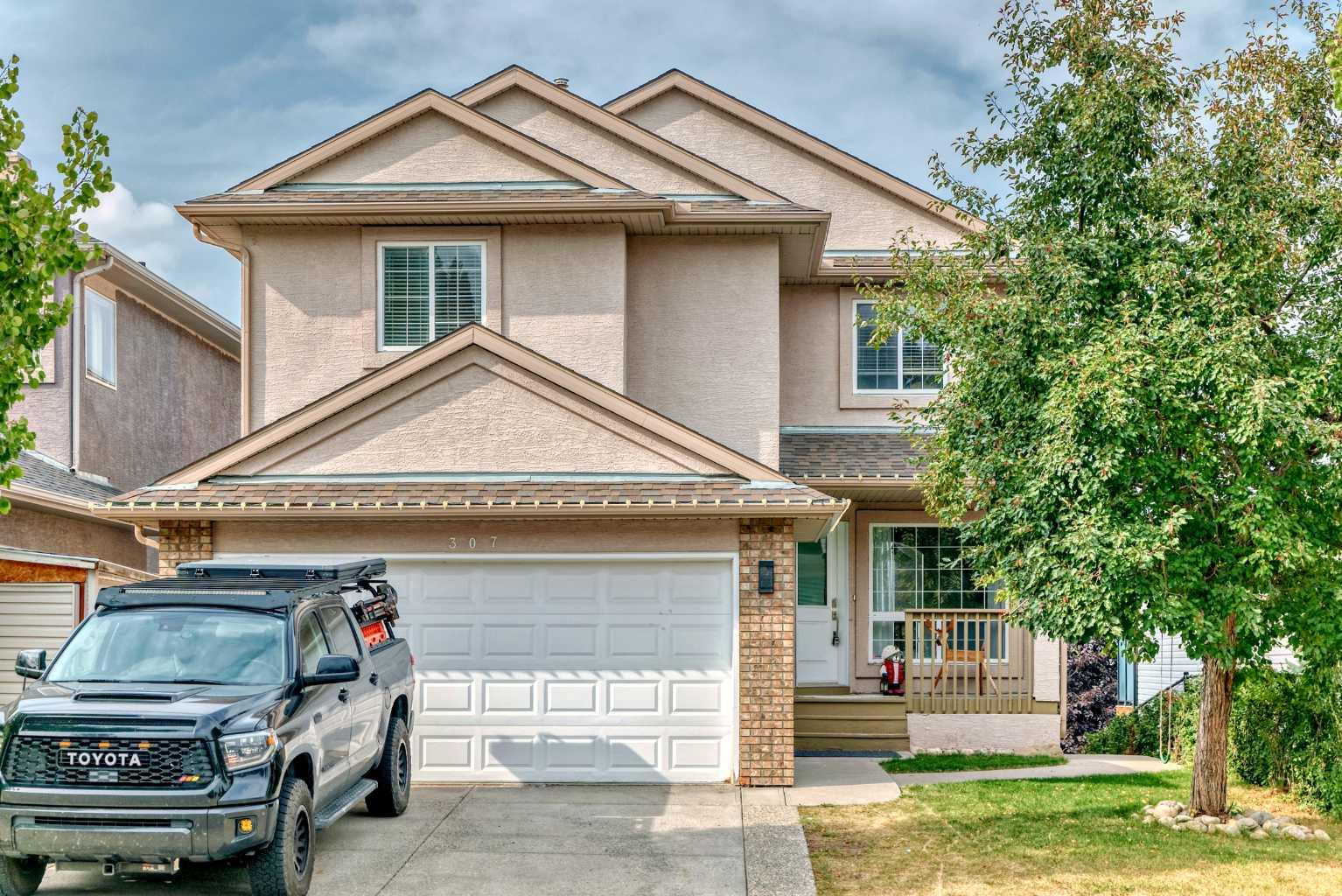 307 Edgebrook Park NW, Calgary, AB T3A 5T4
