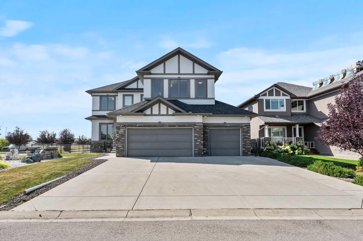 102 Ranch Rd, Okotoks, AB T1S 0K8