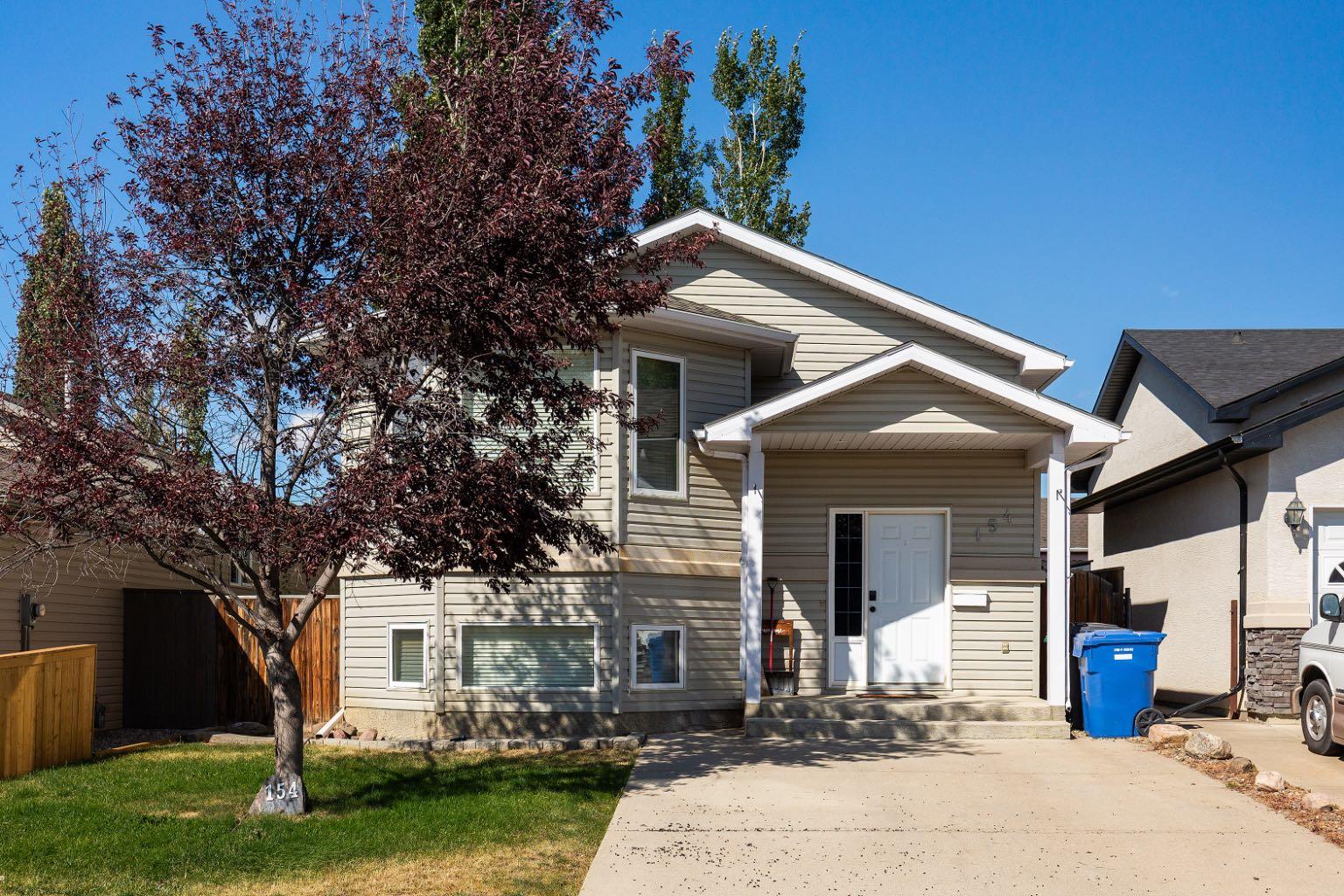 154 Blackfoot Ct W, Lethbridge, AB T1K 7W1