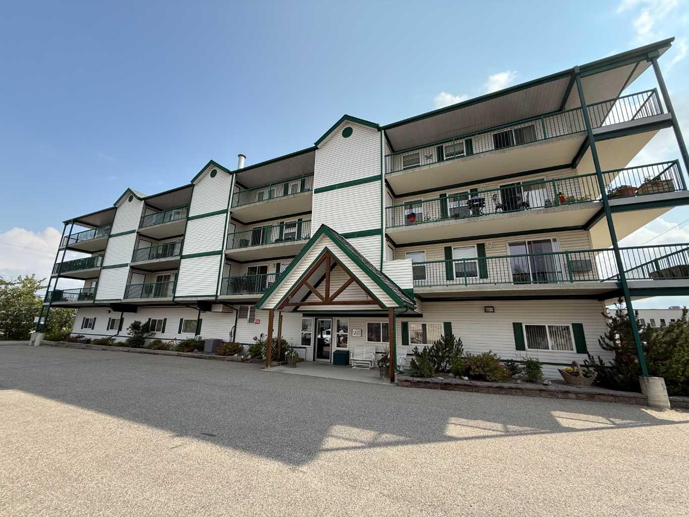228 Pembina Avenue Unit 204, Hinton, AB T7V 0A5