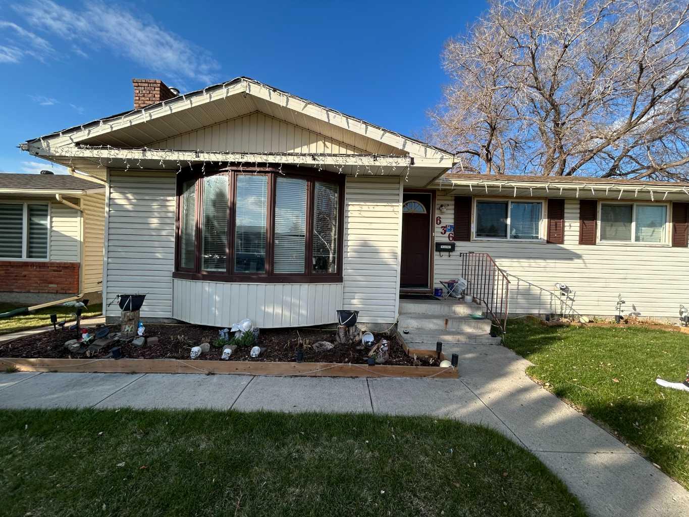636 Whiteridge Rd NE, Calgary, AB T1Y 2Y8