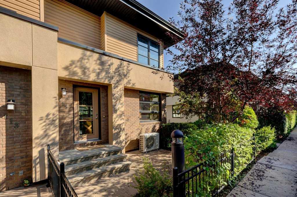 115 Aspen Hills Villas SW, Calgary, AB T3H 0H7