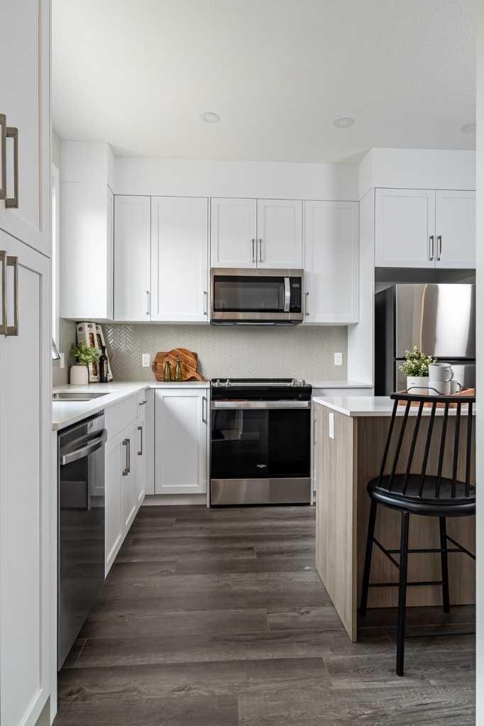 143 Ricardo Ranch Ave SE, Calgary, AB T3M 3Z7