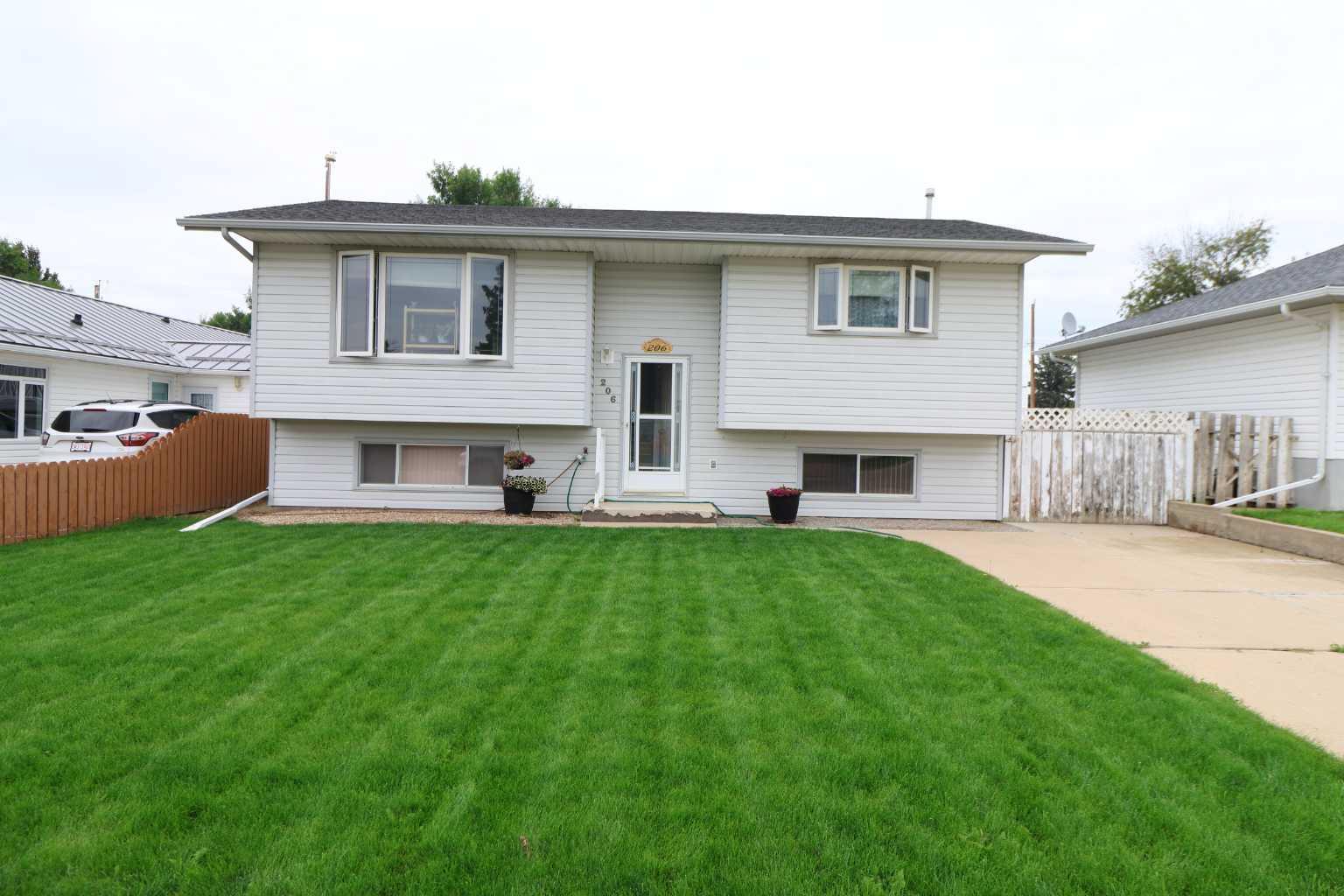 2 Ave N Unit 206, Vauxhall, AB T0K 2K0