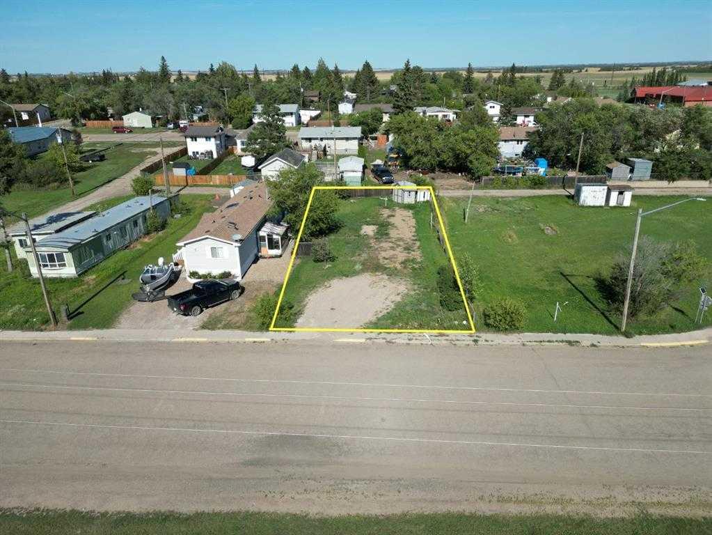 18 Railway Ave E, Marshall, SK S0M 1R0
