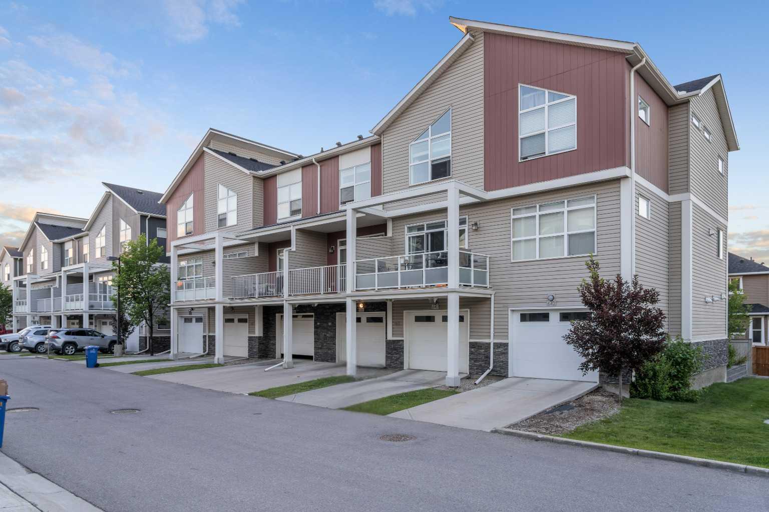 638 Redstone Vw NE, Calgary, AB T3N 0M9