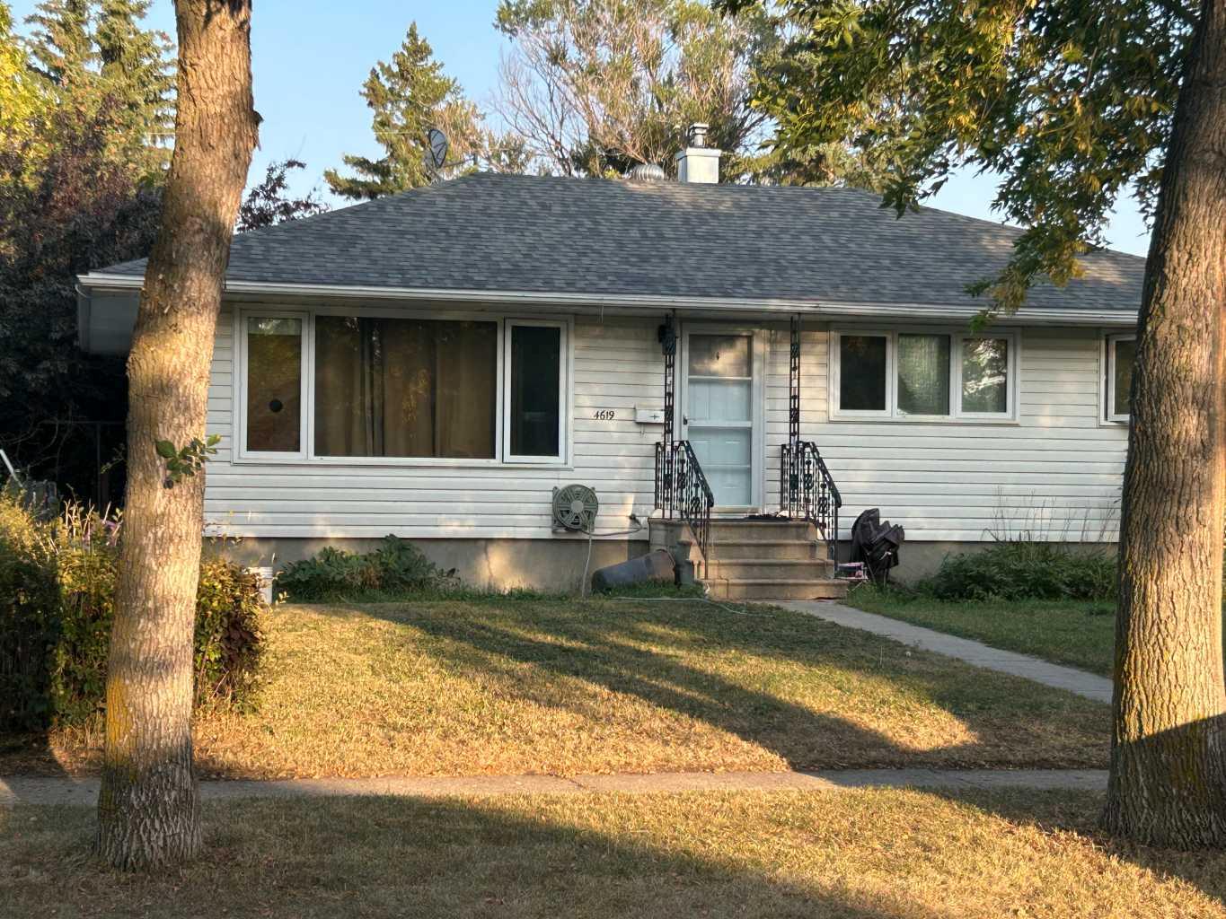 48 Street Unit 4619, Camrose, AB T4V 1K9