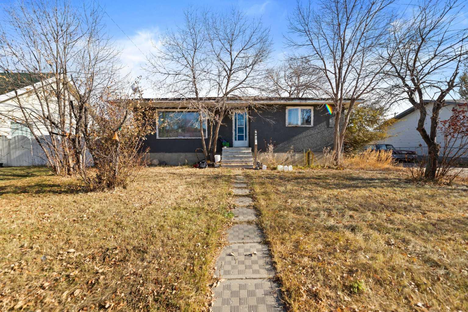 325 Aberdeen Ave, Carbon, AB T0M 0L0